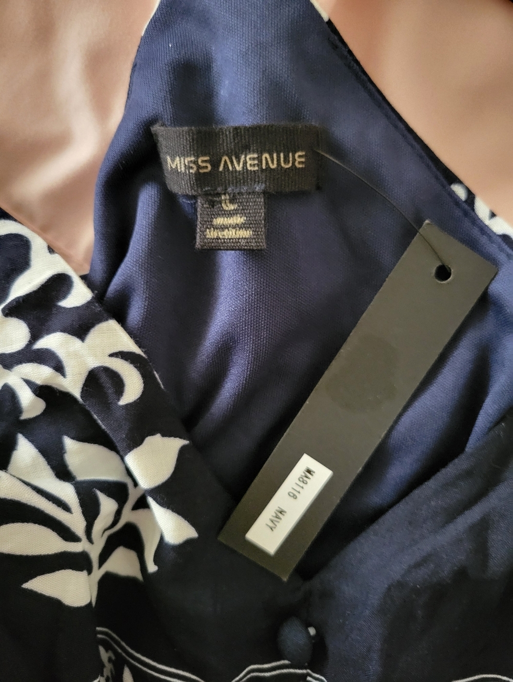 Miss Avenue | NWT Navy/White Boho Floral Maxi Dress (SIZE L) - Picture 4 of 16